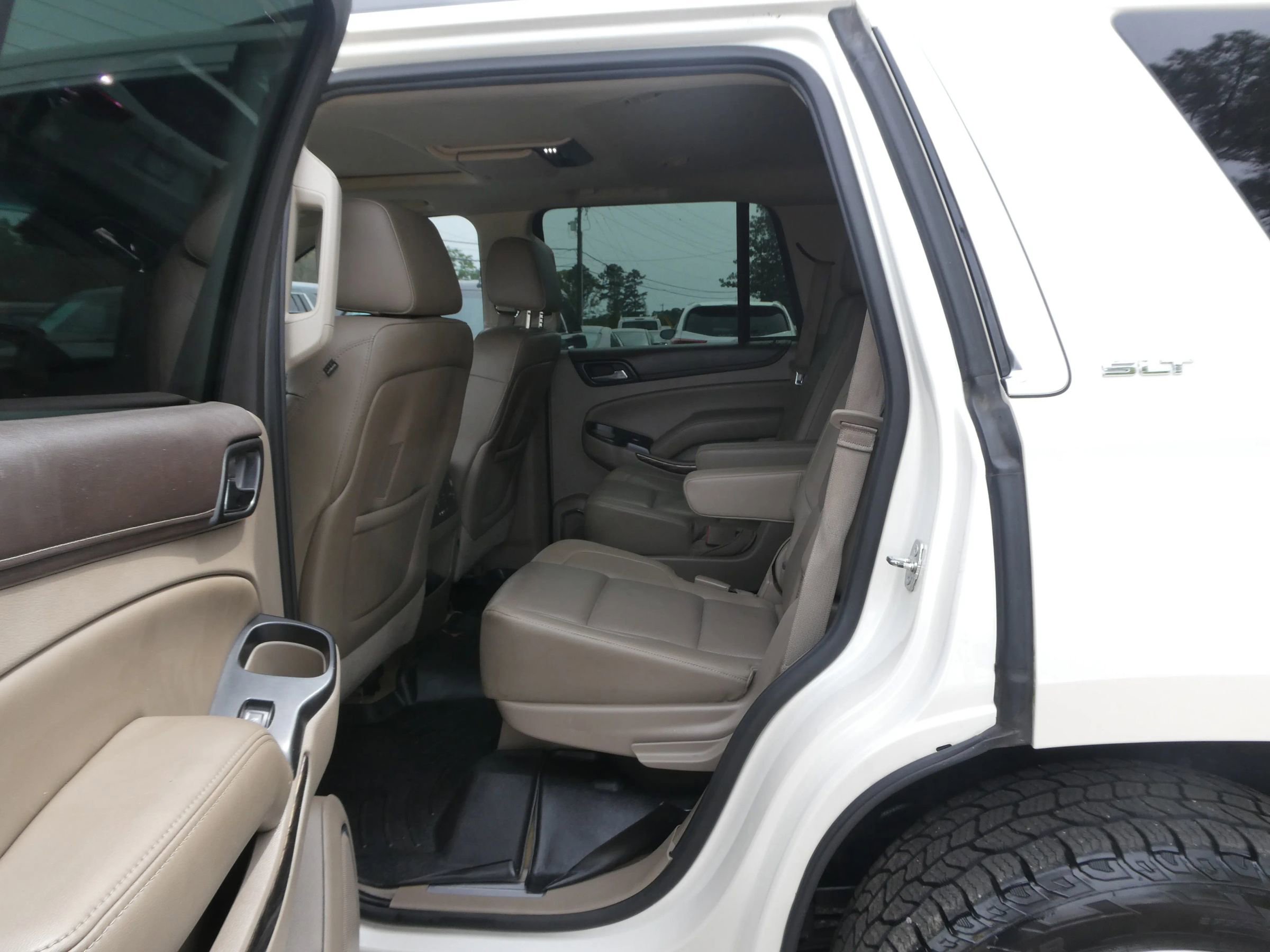 Used 2015 GMC Yukon SLT w/ Open Road Package AWD/4WD image 31