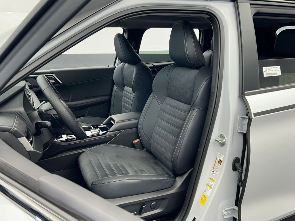 New 2026 Mitsubishi Outlander Trail Edition image 10