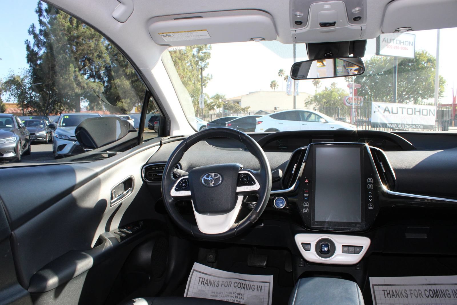 Used 2017 Toyota Prius Prime Premium w/ Preferred Accessory Package FWD image 24