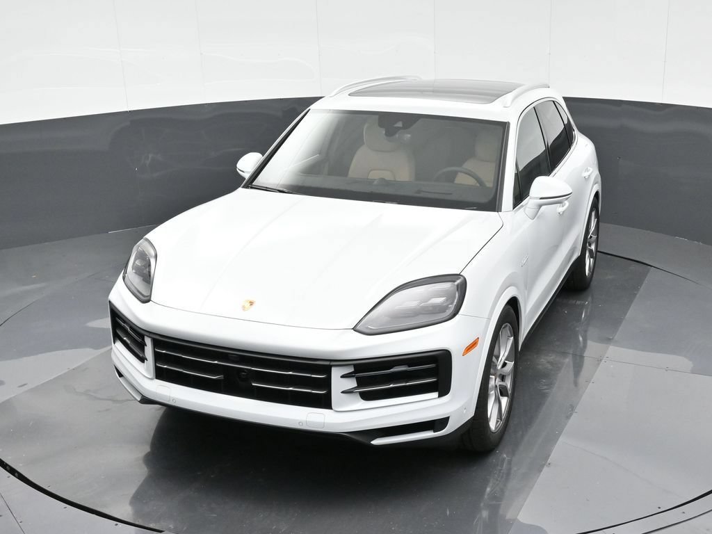 Certified 2025 Porsche Cayenne E-Hybrid AWD/4WD image 33