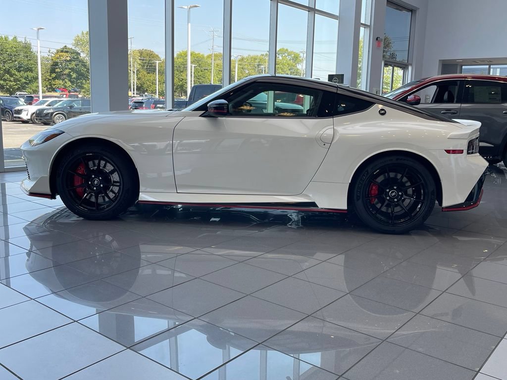 New 2027 Nissan Z NISMO RWD image 2