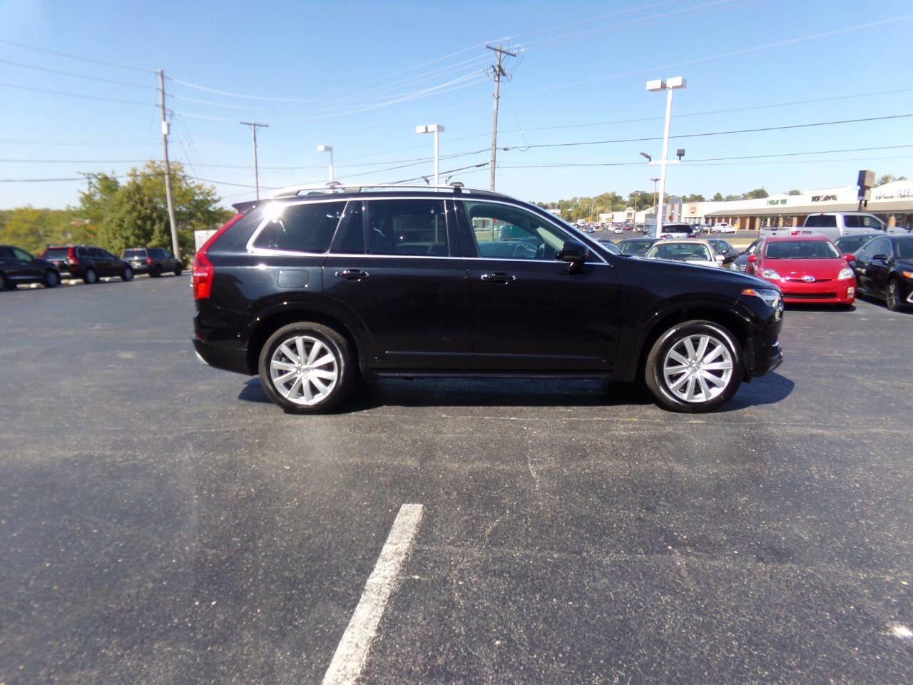 Used 2016 Volvo XC90 T6 Momentum w/ Momentum Plus Package image 6