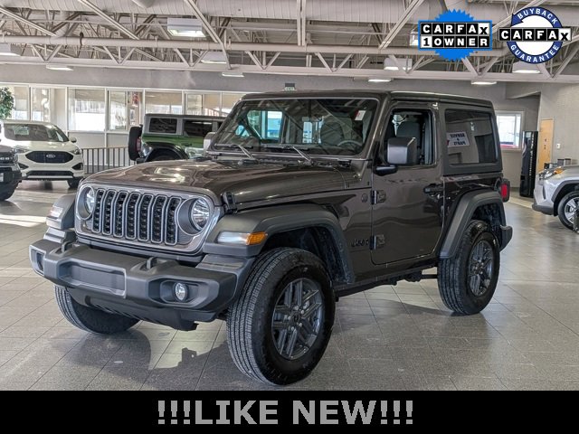 Used 2025 Jeep Wrangler Sport S image 4