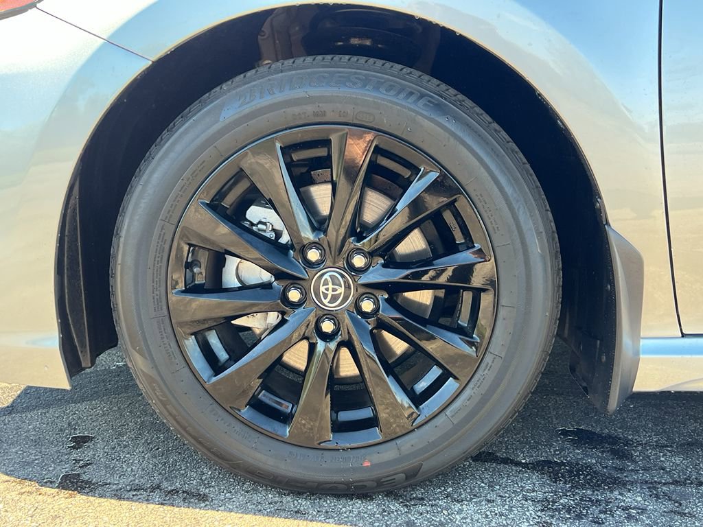 Used 2020 Toyota Camry SE image 10