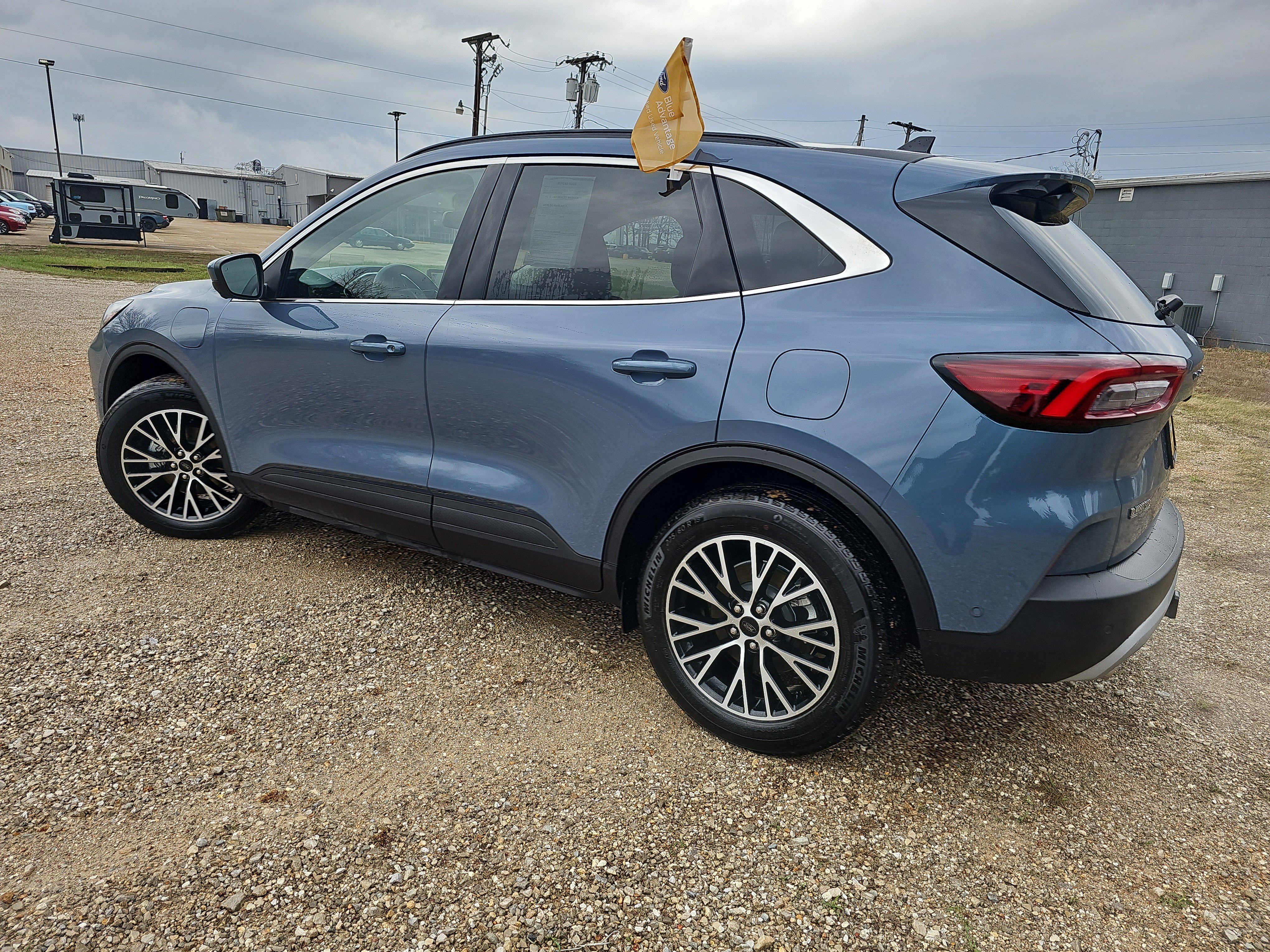 Certified 2024 Ford Escape SE w/ PHEV Premium Package image 7