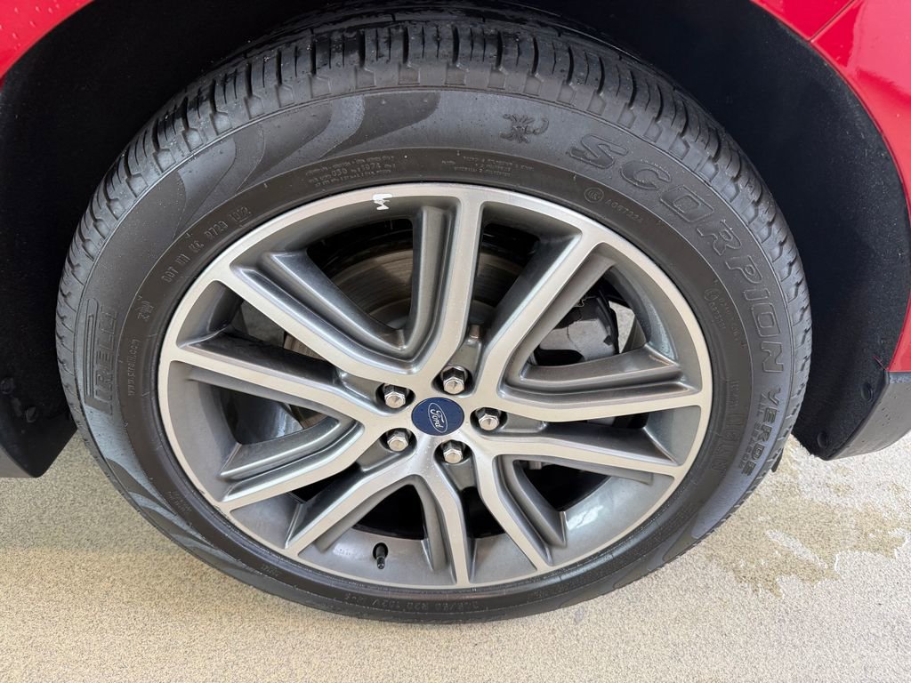 Used 2022 Ford Edge Titanium AWD/4WD image 6