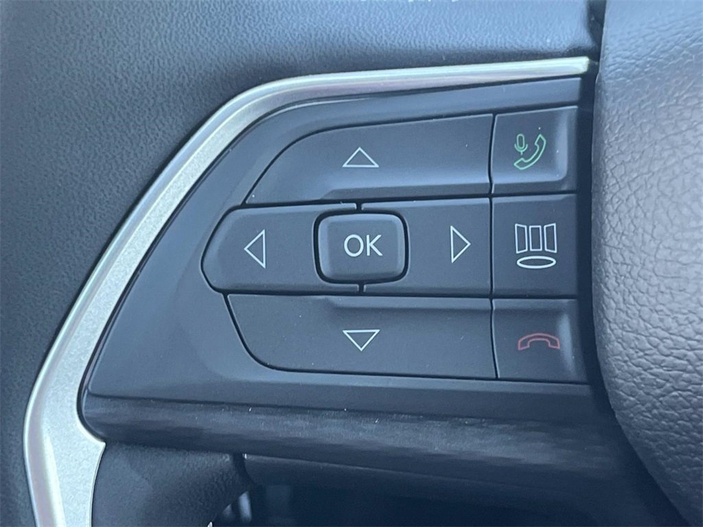 New 2025 Jeep Grand Cherokee Laredo X w/ Luxury Tech Group I image 28