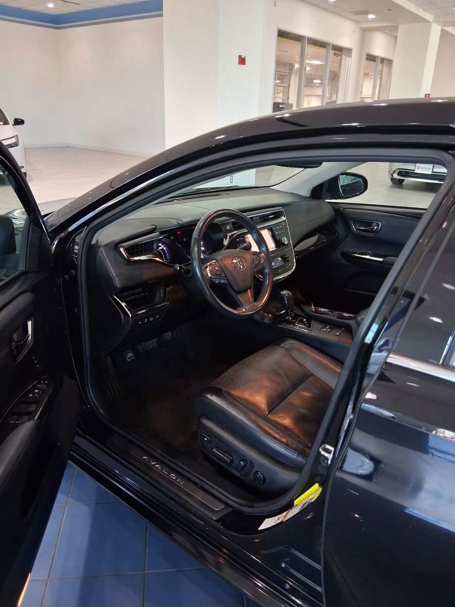 Used 2013 Toyota Avalon Limited image 17