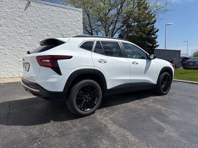 Used 2024 Chevrolet Trax ACTIV w/ Driver Confidence Package FWD image 5