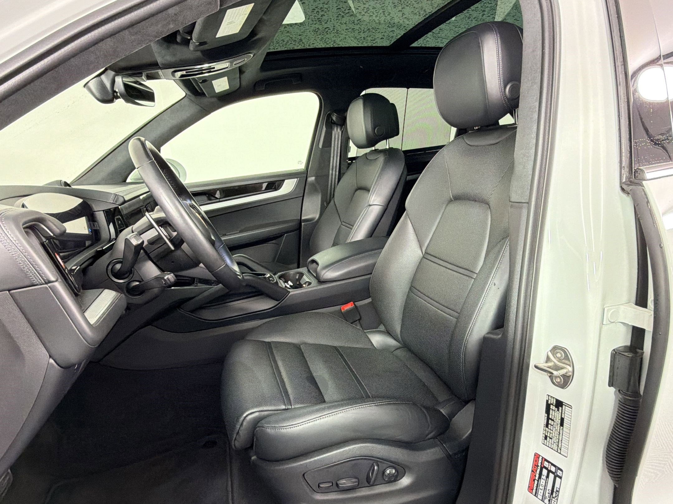 Certified 2024 Porsche Cayenne S AWD/4WD image 5