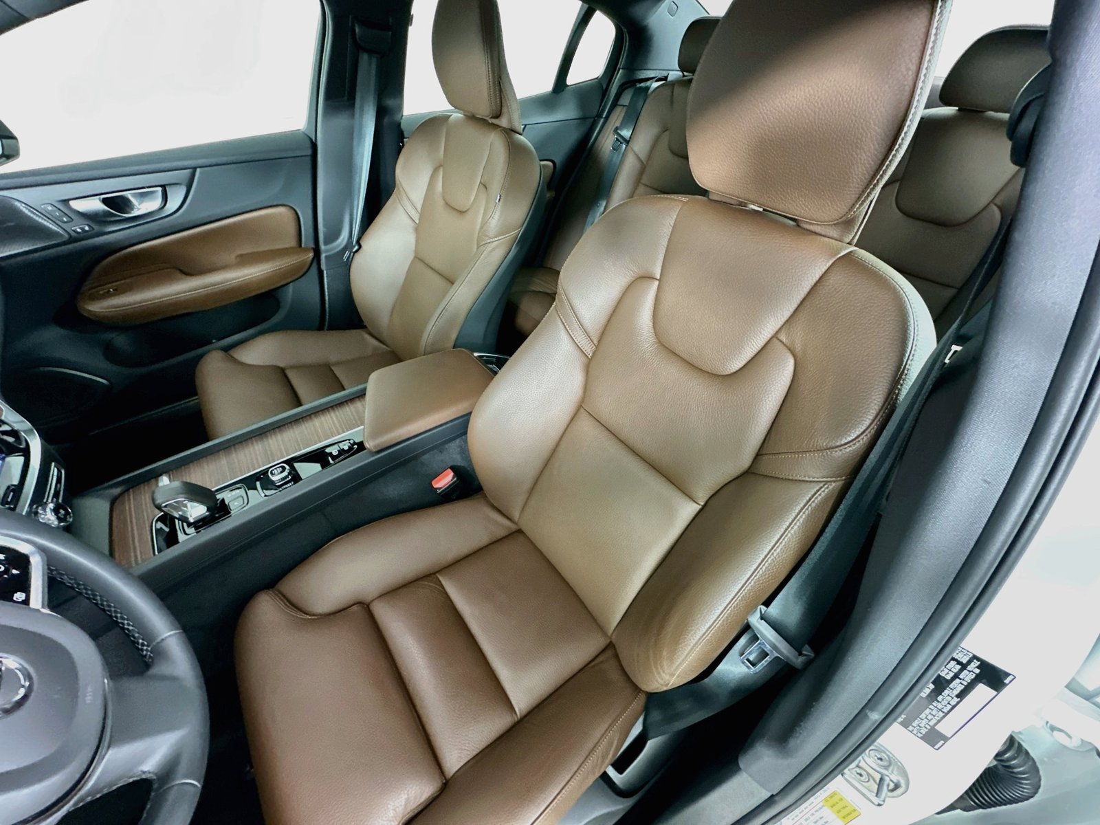 Certified 2024 Volvo S60 B5 Ultimate AWD/4WD image 33