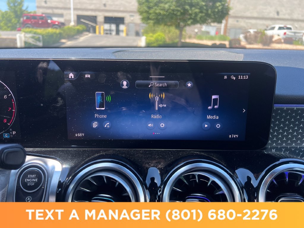 Used 2025 Mercedes-Benz GLB 250 4MATIC image 18