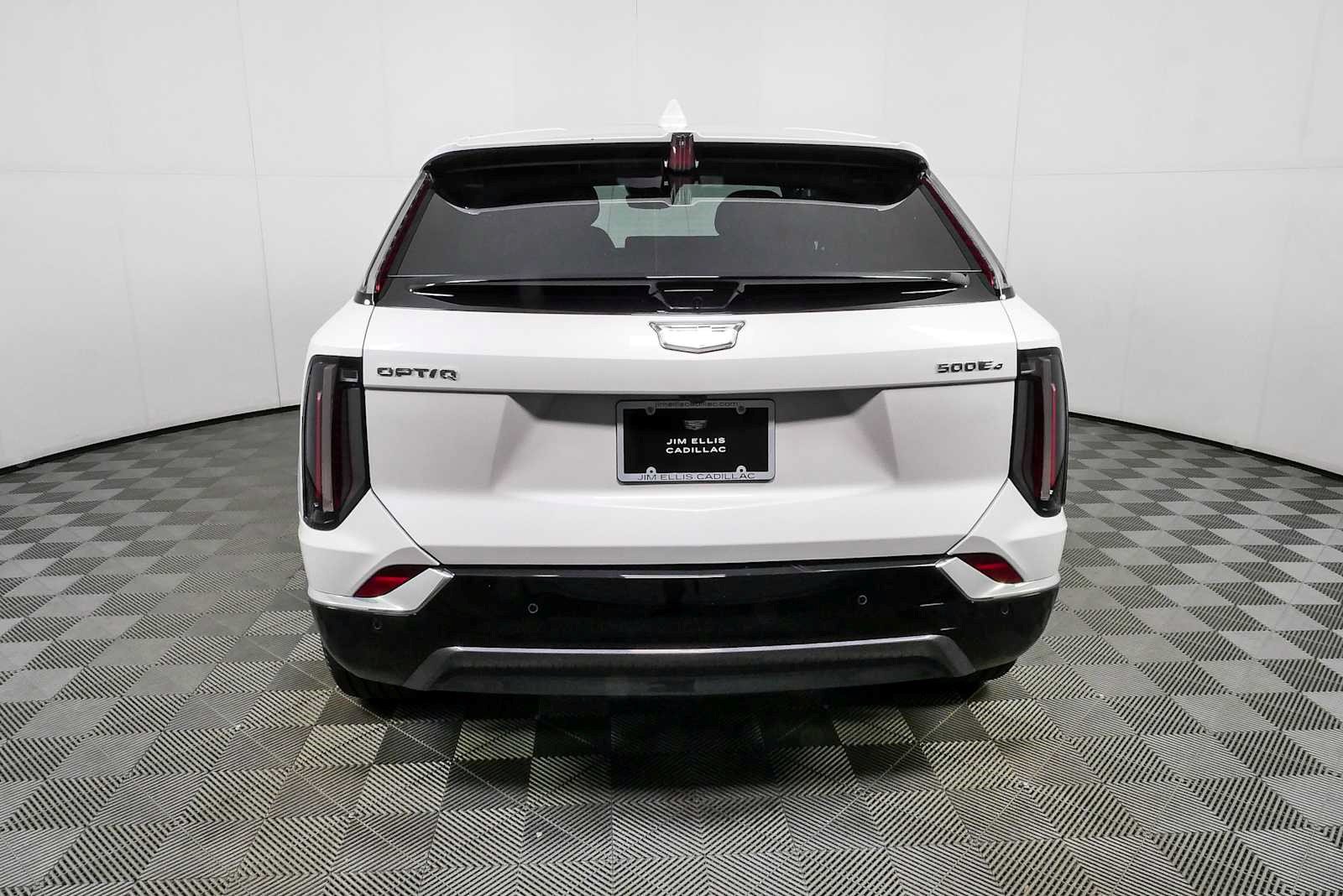 Certified 2025 Cadillac Optiq Luxury 1 AWD/4WD image 30