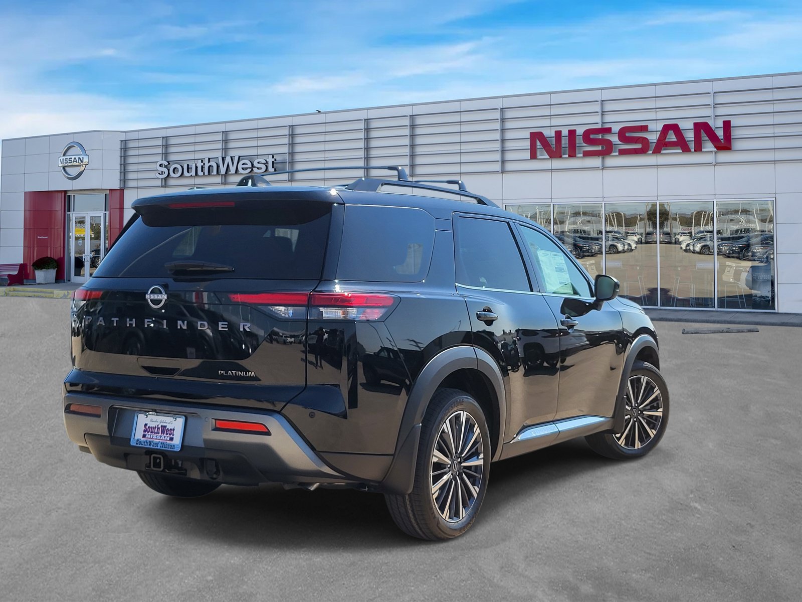 New 2026 Nissan Pathfinder Platinum w/ Accent Package FWD image 5