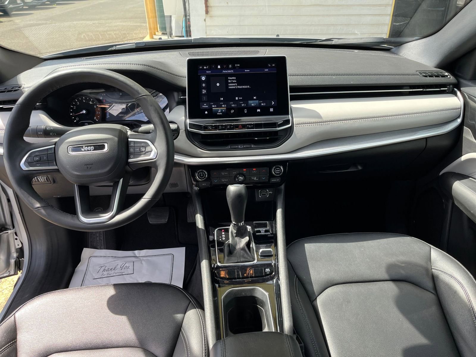 Used 2025 Jeep Compass Limited image 32