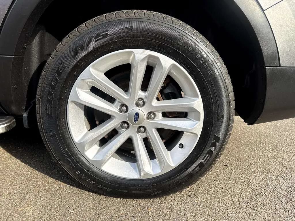 Used 2014 Ford Explorer XLT w/ Equipment Group 202A AWD/4WD image 23