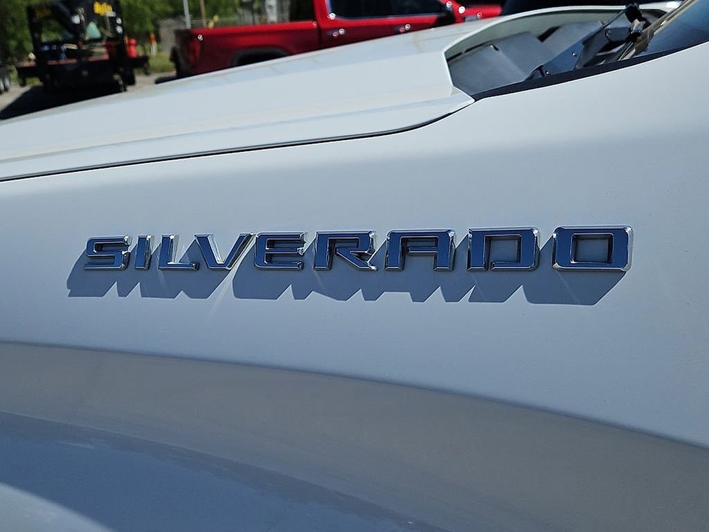 Used 2023 Chevrolet Silverado 1500 LT w/ Work Truck Package AWD/4WD image 14