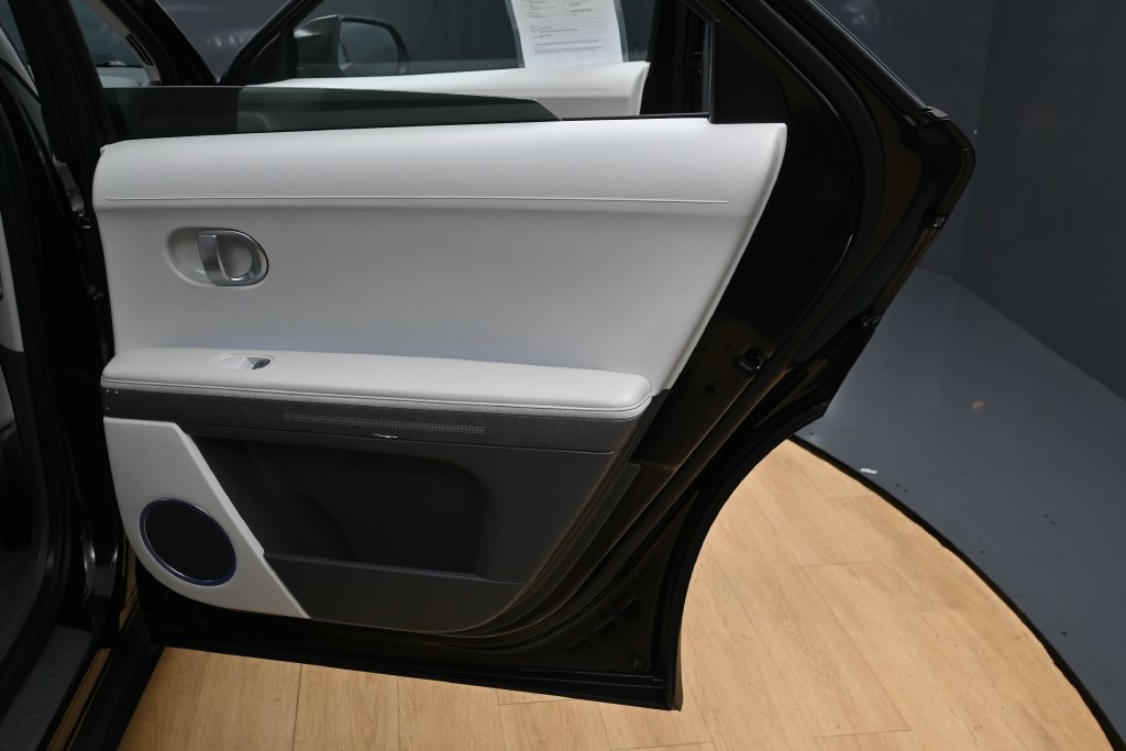 Used 2023 Hyundai Ioniq 5 SEL RWD image 31