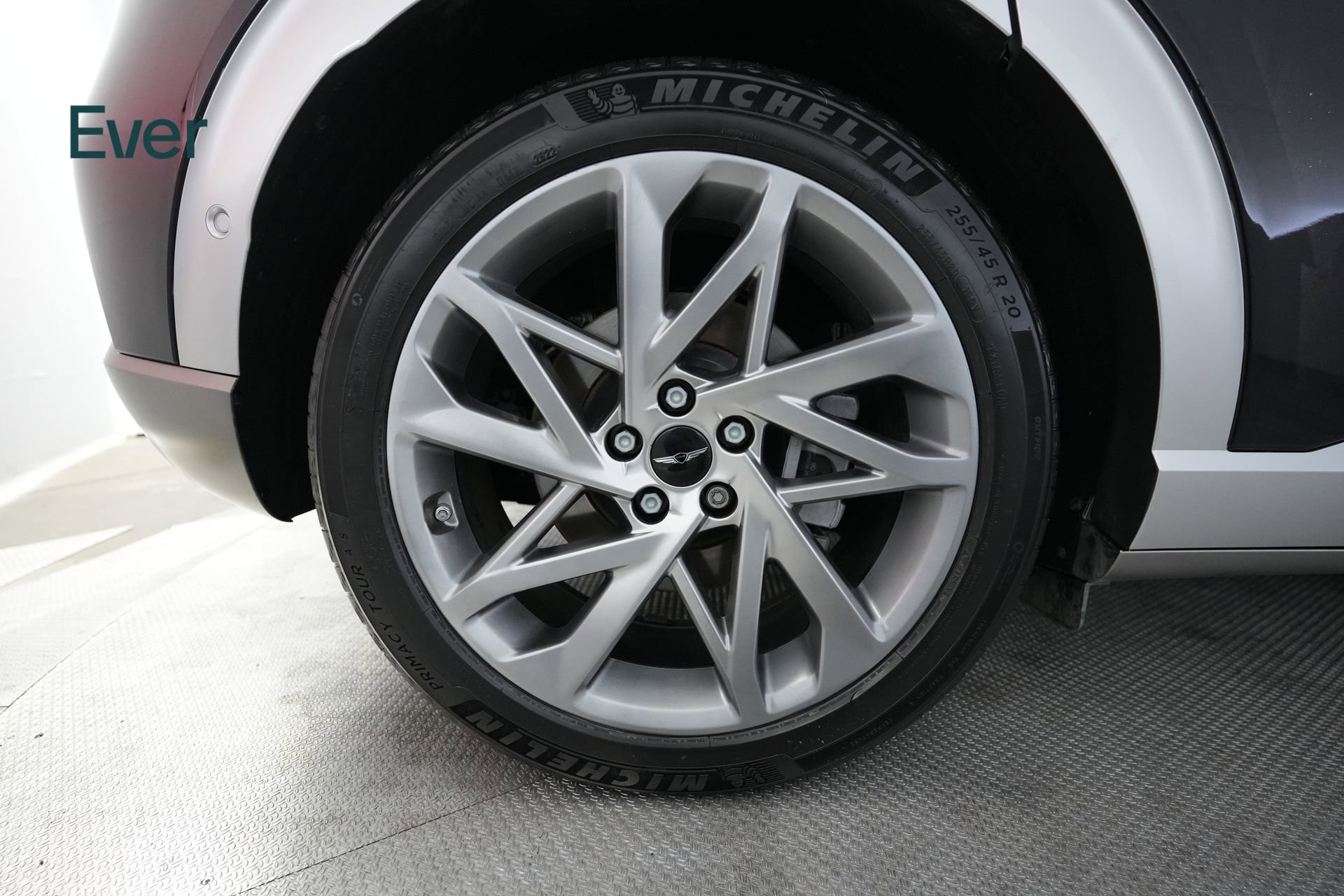 Used 2023 Genesis GV60 Advanced w/ Cargo Package image 22