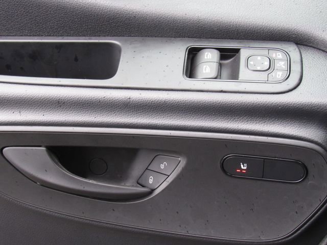 Used 2022 Mercedes-Benz Sprinter 144 Cargo image 38