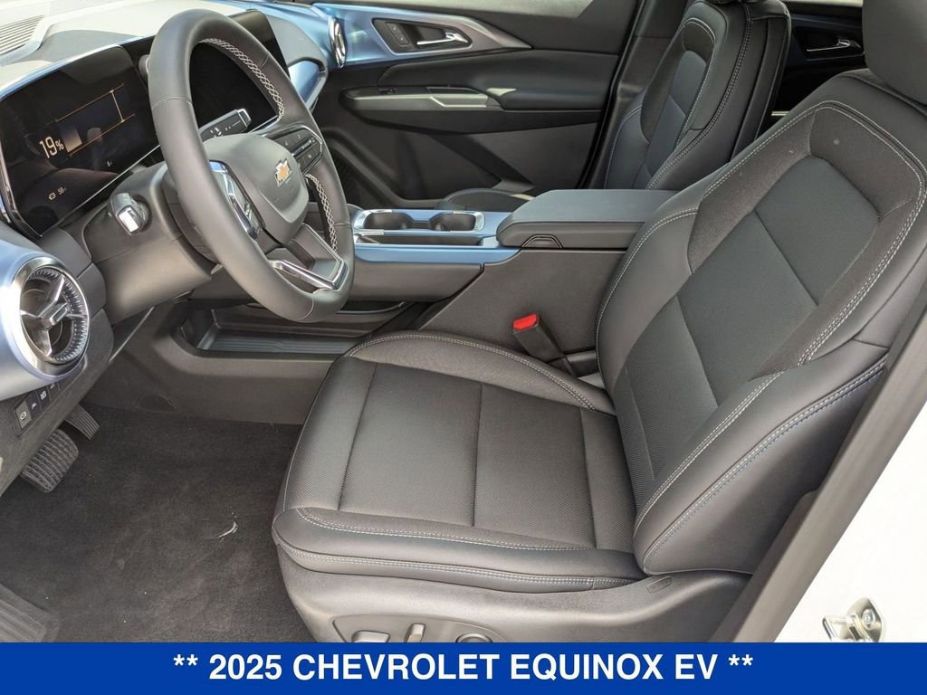 New 2025 Chevrolet Equinox EV LT image 13