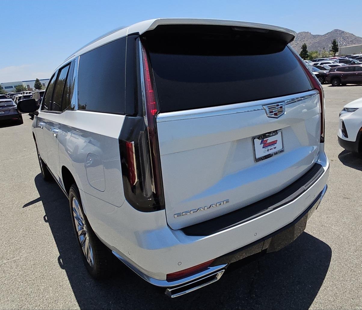 Used 2022 Cadillac Escalade Premium Luxury w/ Performance Package RWD image 9