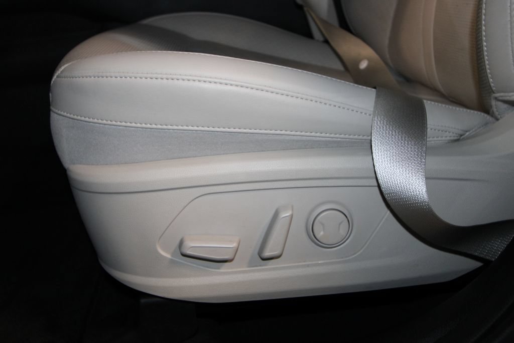 Used 2025 Kia Sorento SX AWD/4WD image 9
