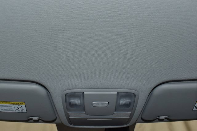 Used 2025 Kia Soul LX w/ LX Technology Package FWD image 32