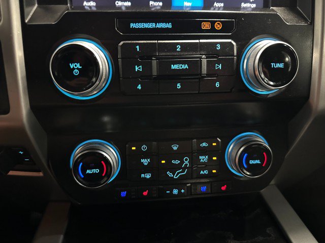 Used 2019 Ford F250 Platinum w/ FX4 Off-Road Package AWD/4WD image 80