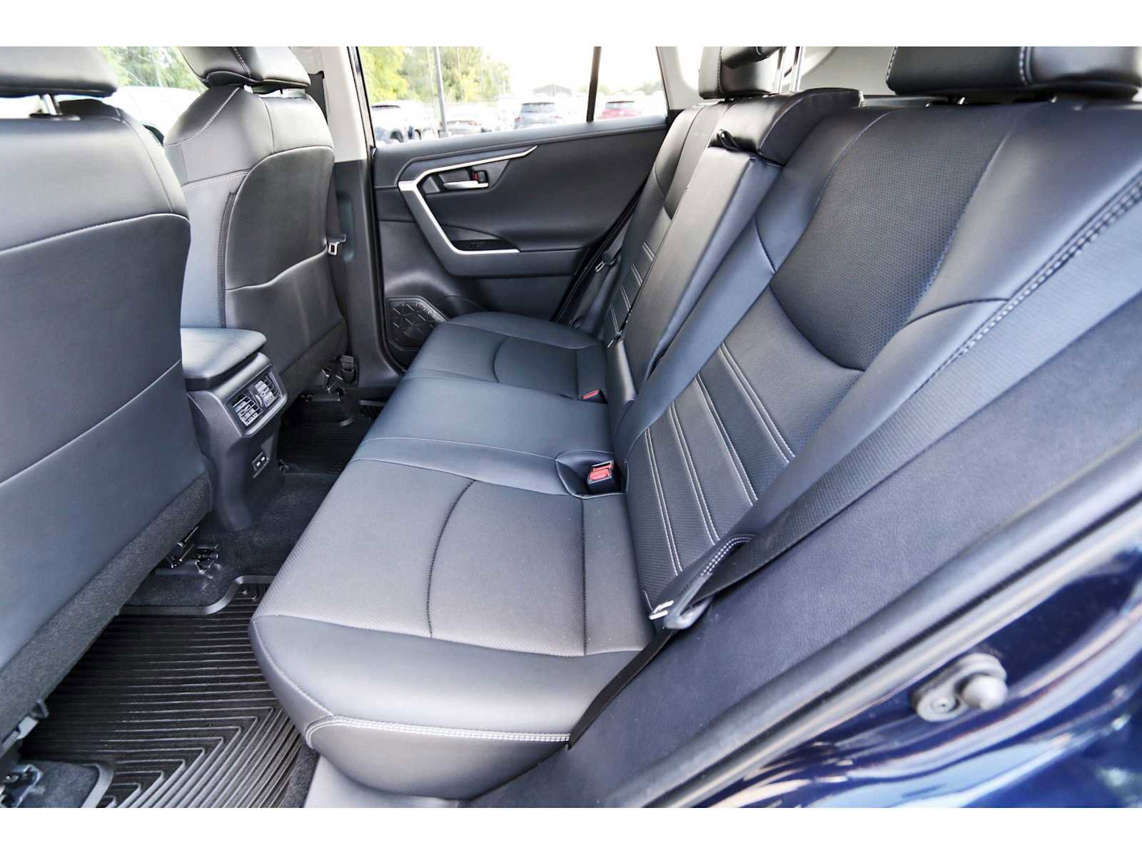 Used 2024 Toyota RAV4 Limited image 12