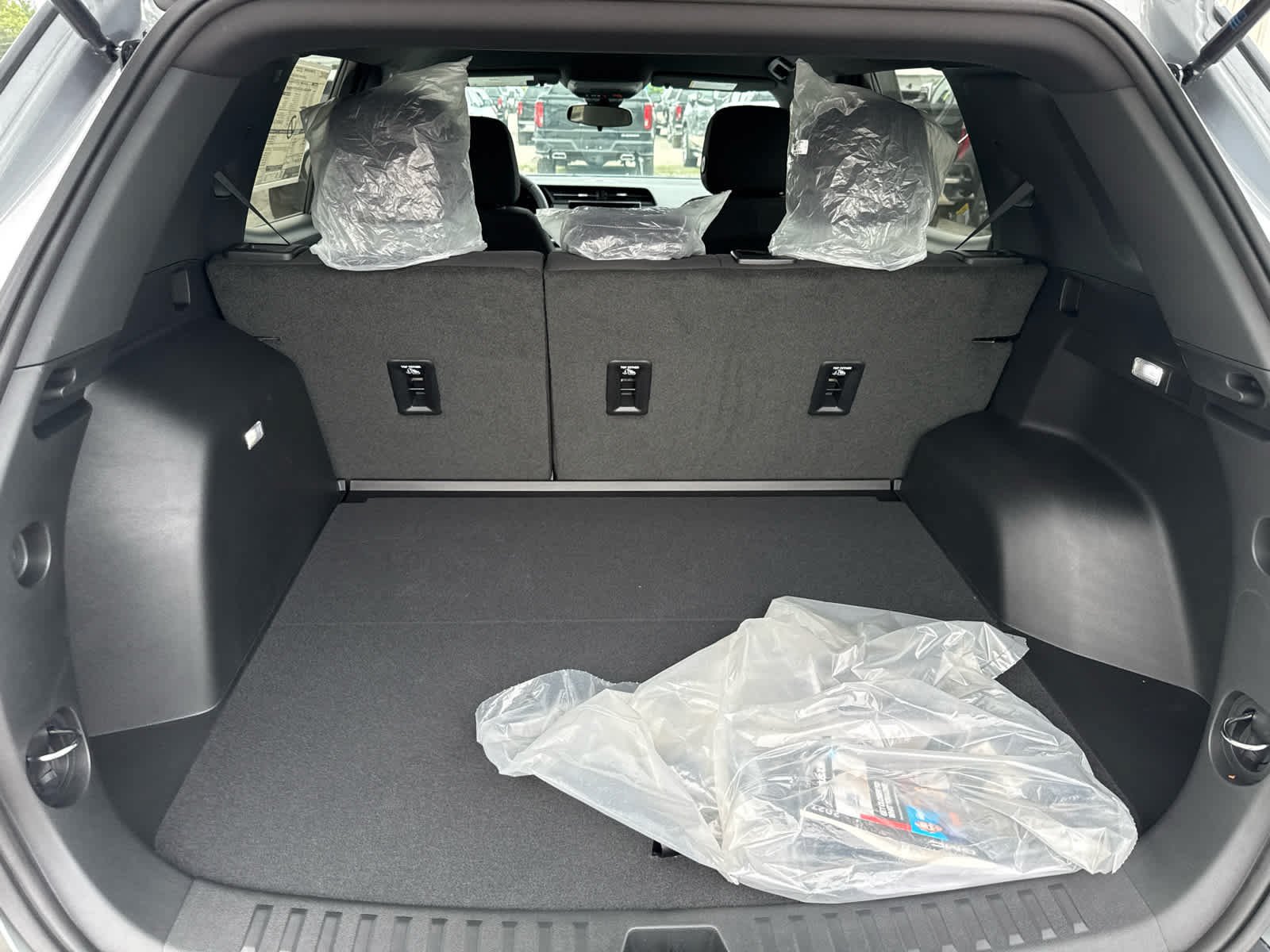 New 2027 GMC Terrain Elevation w/ LPO, Floor Liner Package AWD/4WD image 11