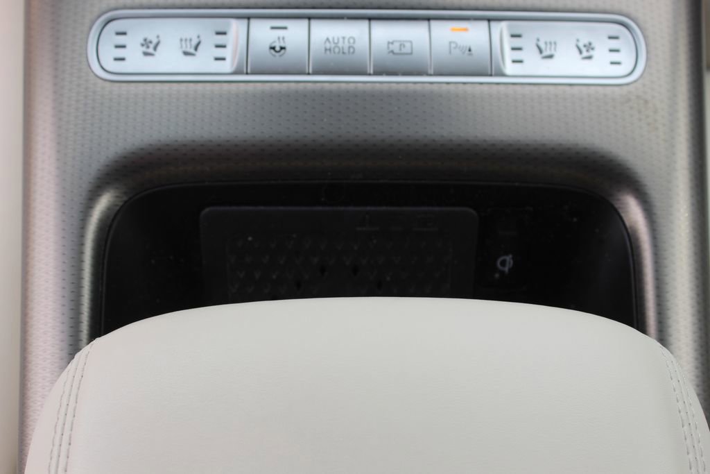 Used 2023 Genesis GV60 Advanced image 21