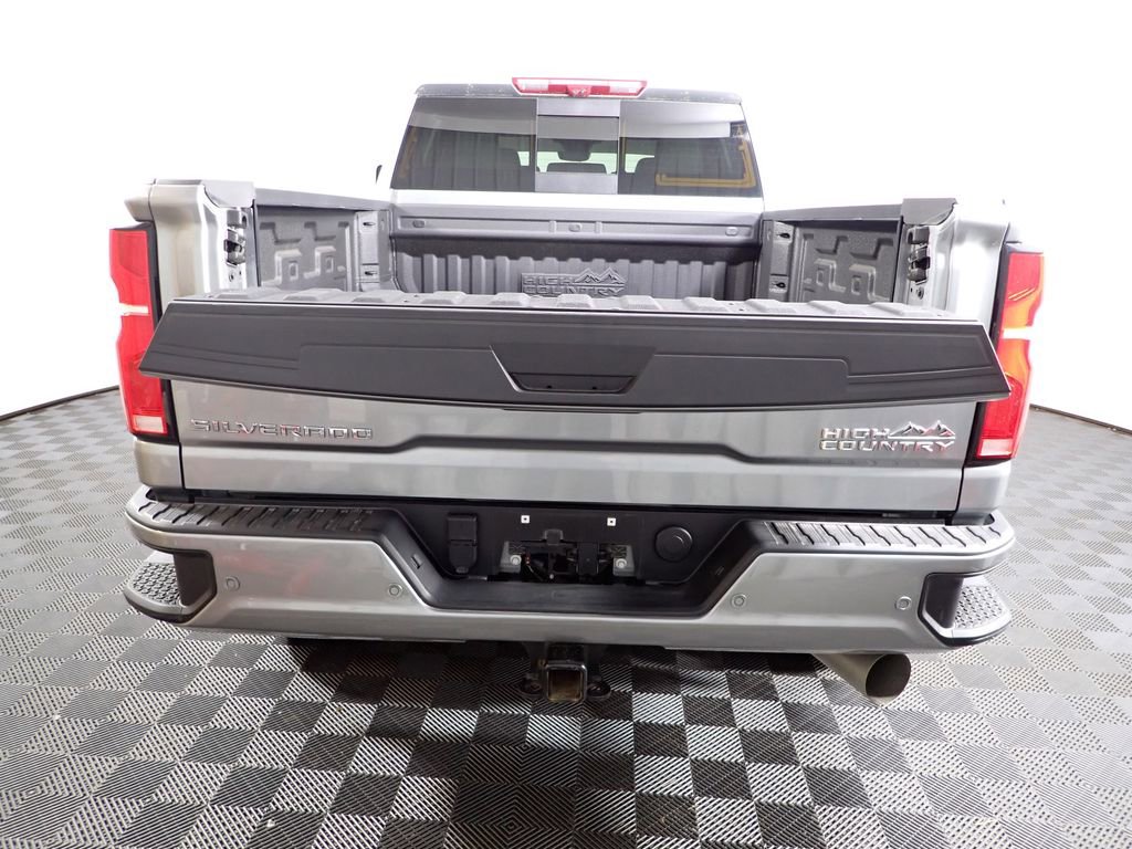 Used 2024 Chevrolet Silverado 3500 High Country w/ High Country Premium Package AWD/4WD image 18