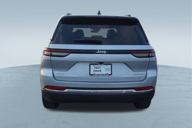 Used 2025 Jeep Grand Cherokee Laredo w/ Luxury Tech Group I image 8