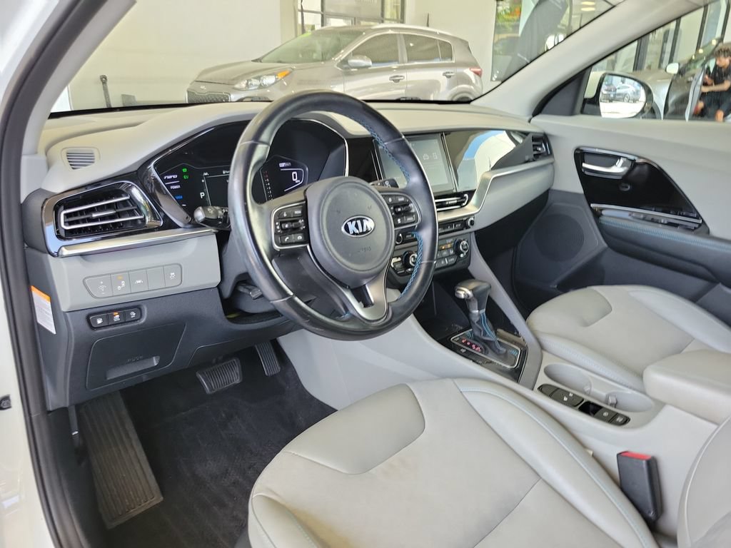 Used 2021 Kia Niro EX FWD image 14