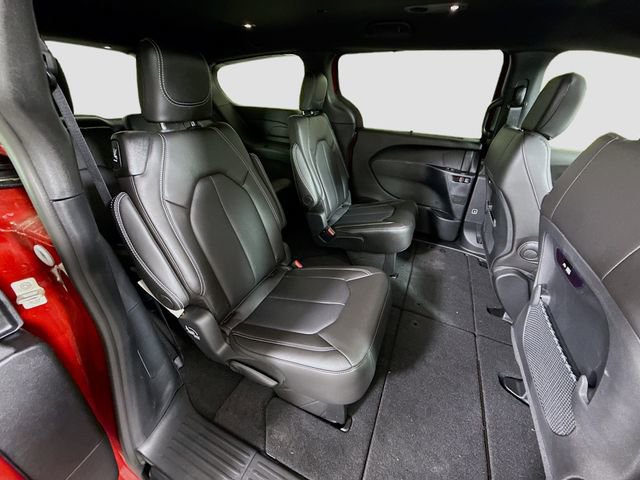 New 2026 Chrysler Pacifica Select AWD/4WD image 27