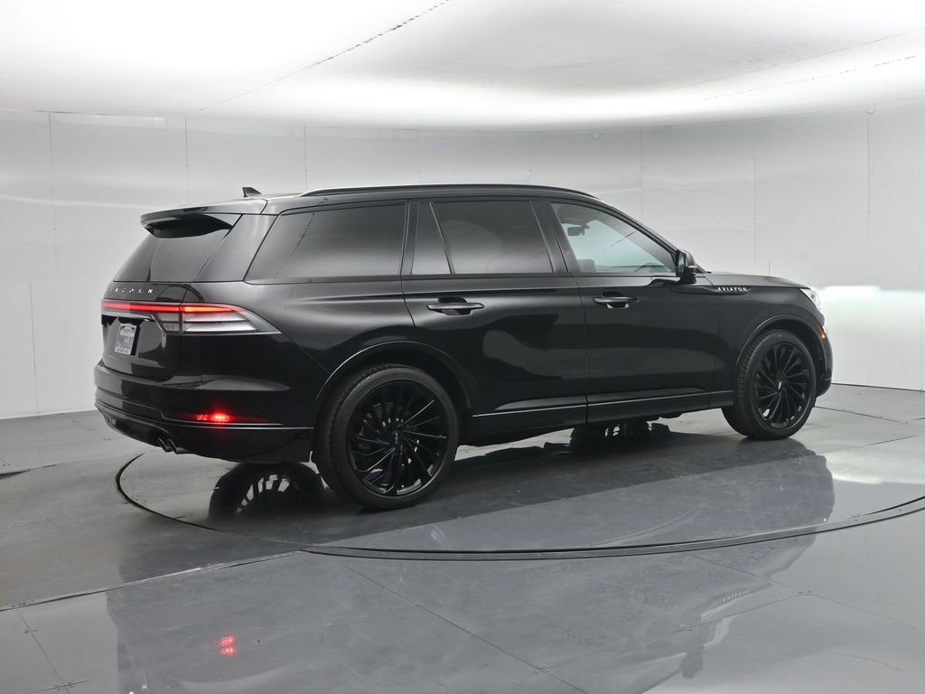 Used 2022 Lincoln Aviator Reserve w/ Equipment Group 201A image 28