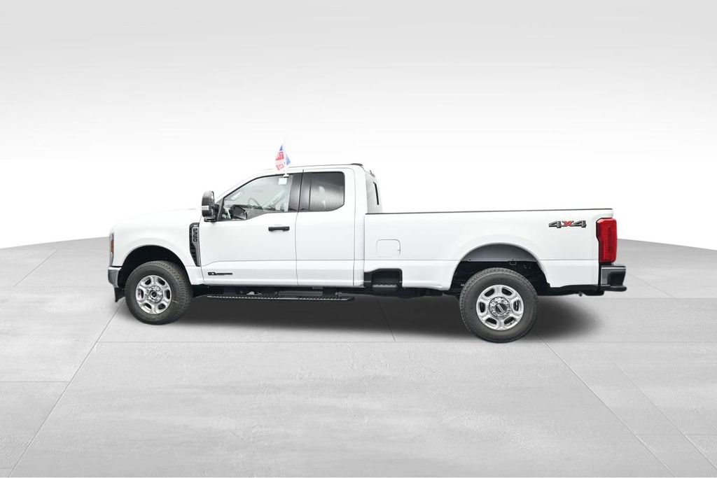 New 2026 Ford F350 XLT image 5