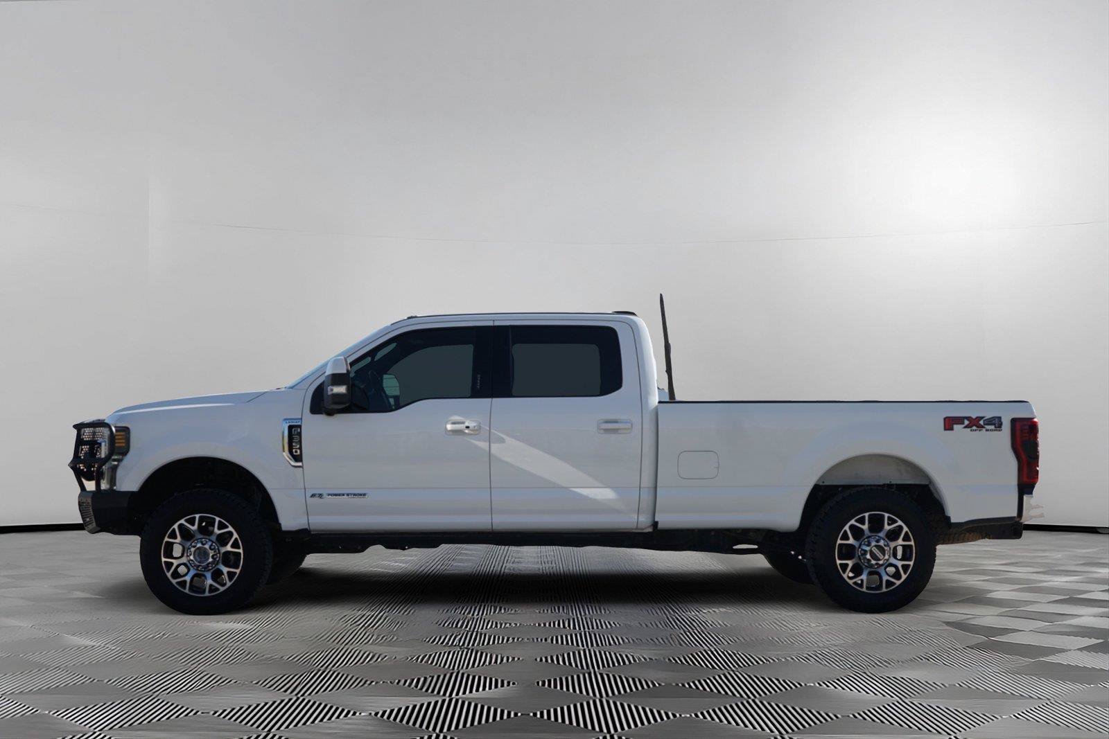 Used 2022 Ford F350 Lariat w/ Lariat Ultimate Package AWD/4WD image 7