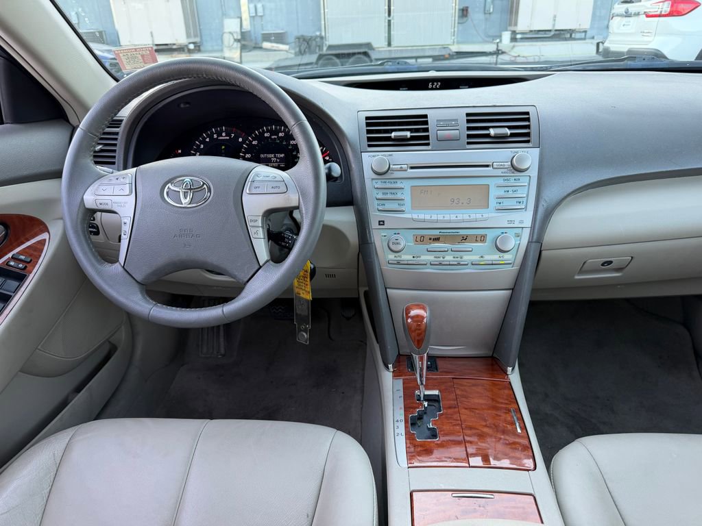 Used 2009 Toyota Camry XLE FWD image 9