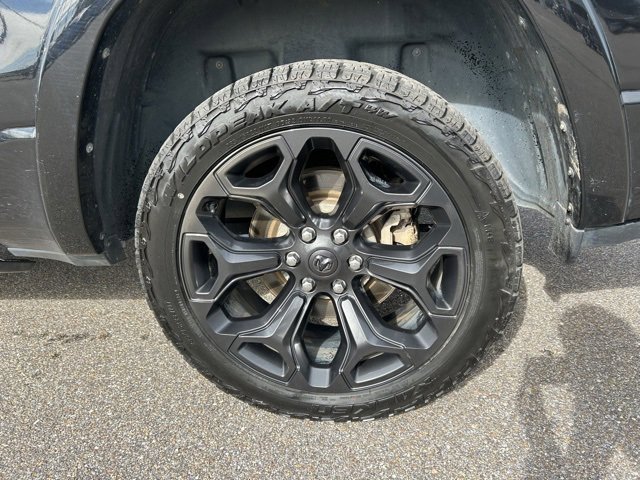 Used 2020 RAM 1500 Limited w/ Black Appearance Package image 11