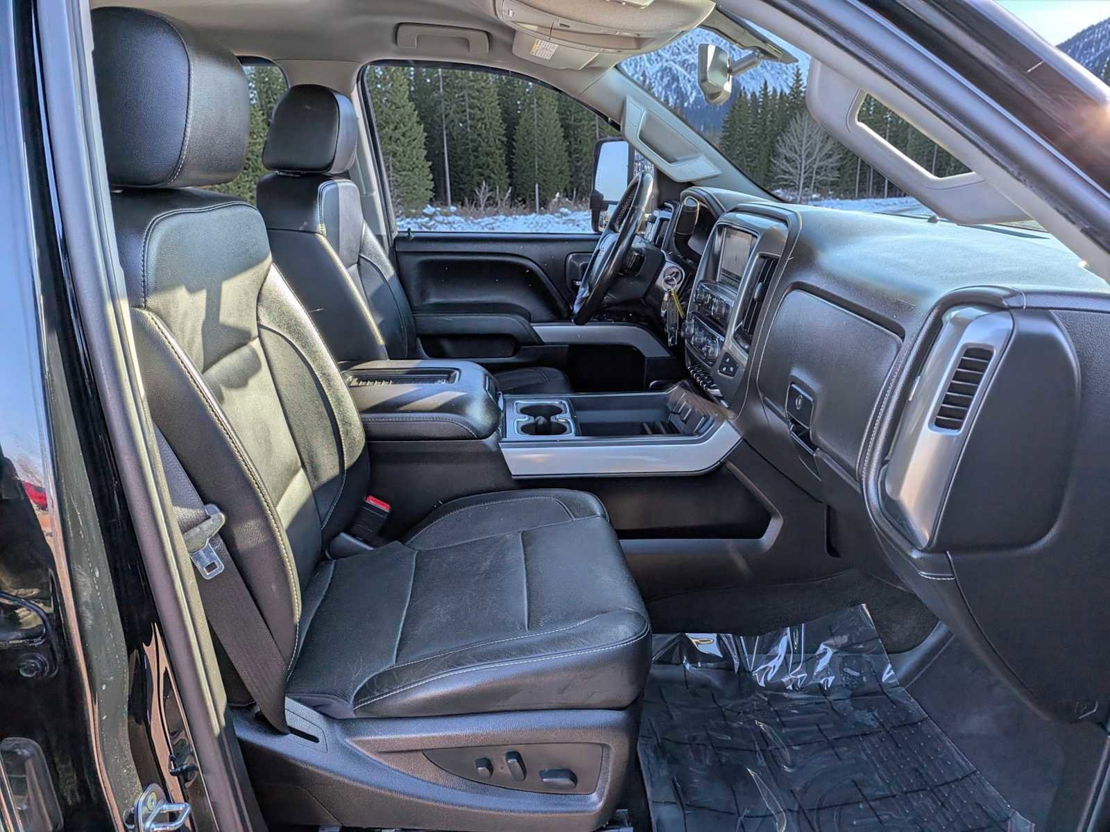 Used 2018 Chevrolet Silverado 3500 LTZ w/ Duramax Plus Package image 21