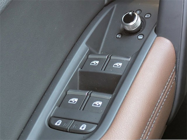 Used 2023 Audi Q5 e Premium Plus w/ Premium Plus Package image 22