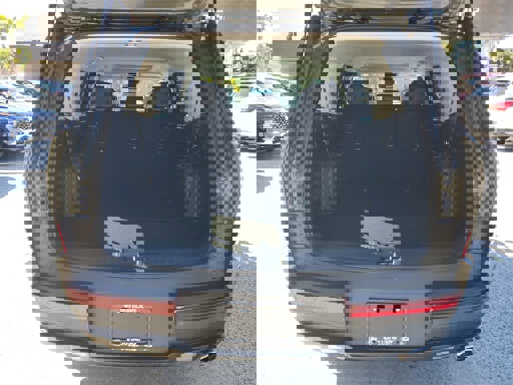 Used 2025 Hyundai Santa Fe XRT image 9