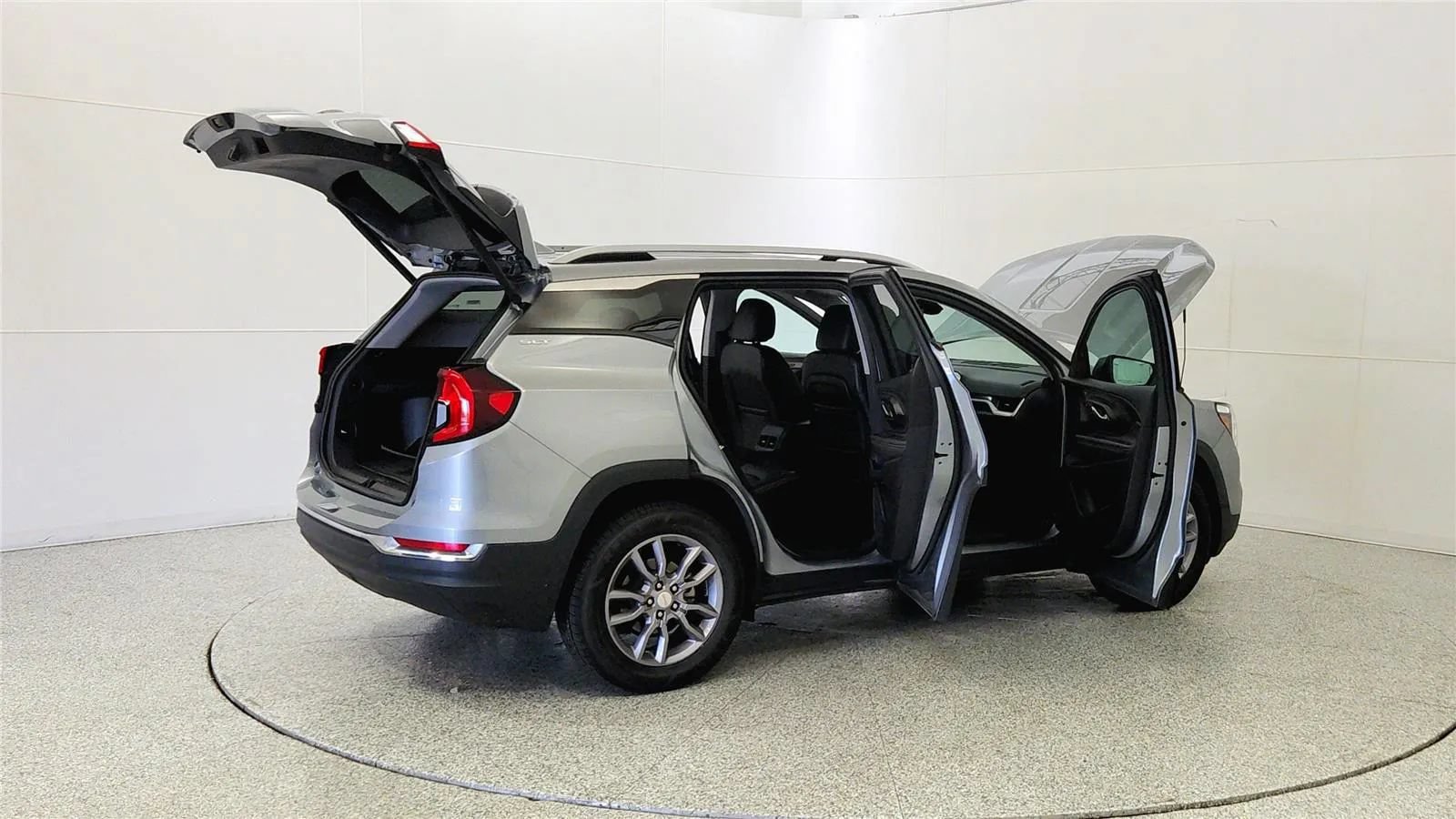 Used 2023 GMC Terrain SLT FWD image 13