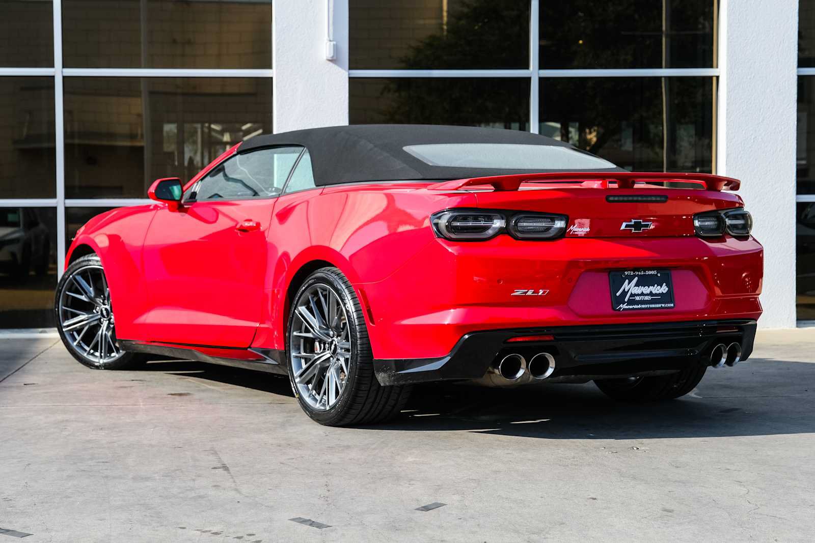 Used 2019 Chevrolet Camaro ZL1 RWD image 18