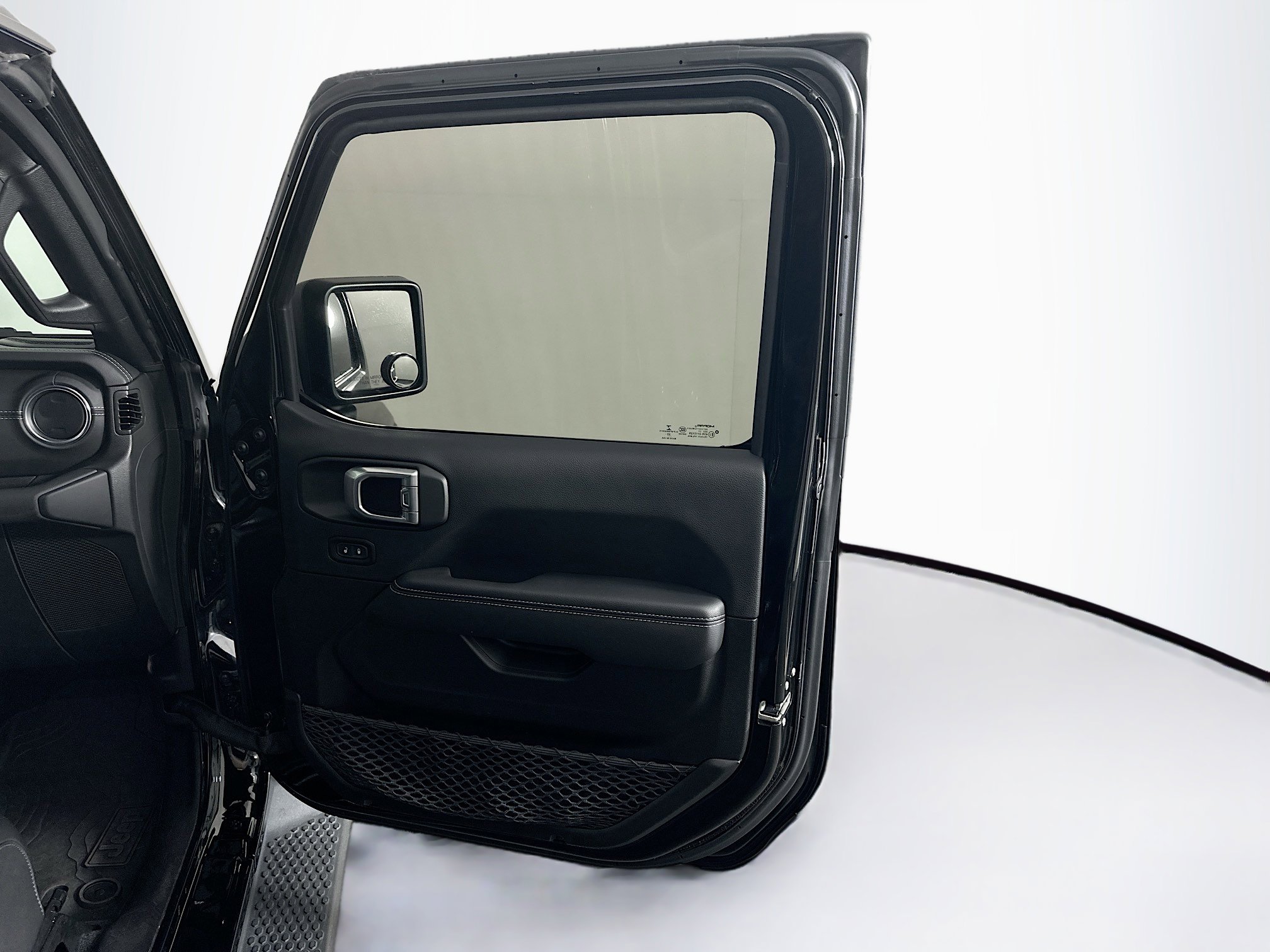 Used 2023 Jeep Wrangler Sahara w/ Cold Weather Group AWD/4WD image 31