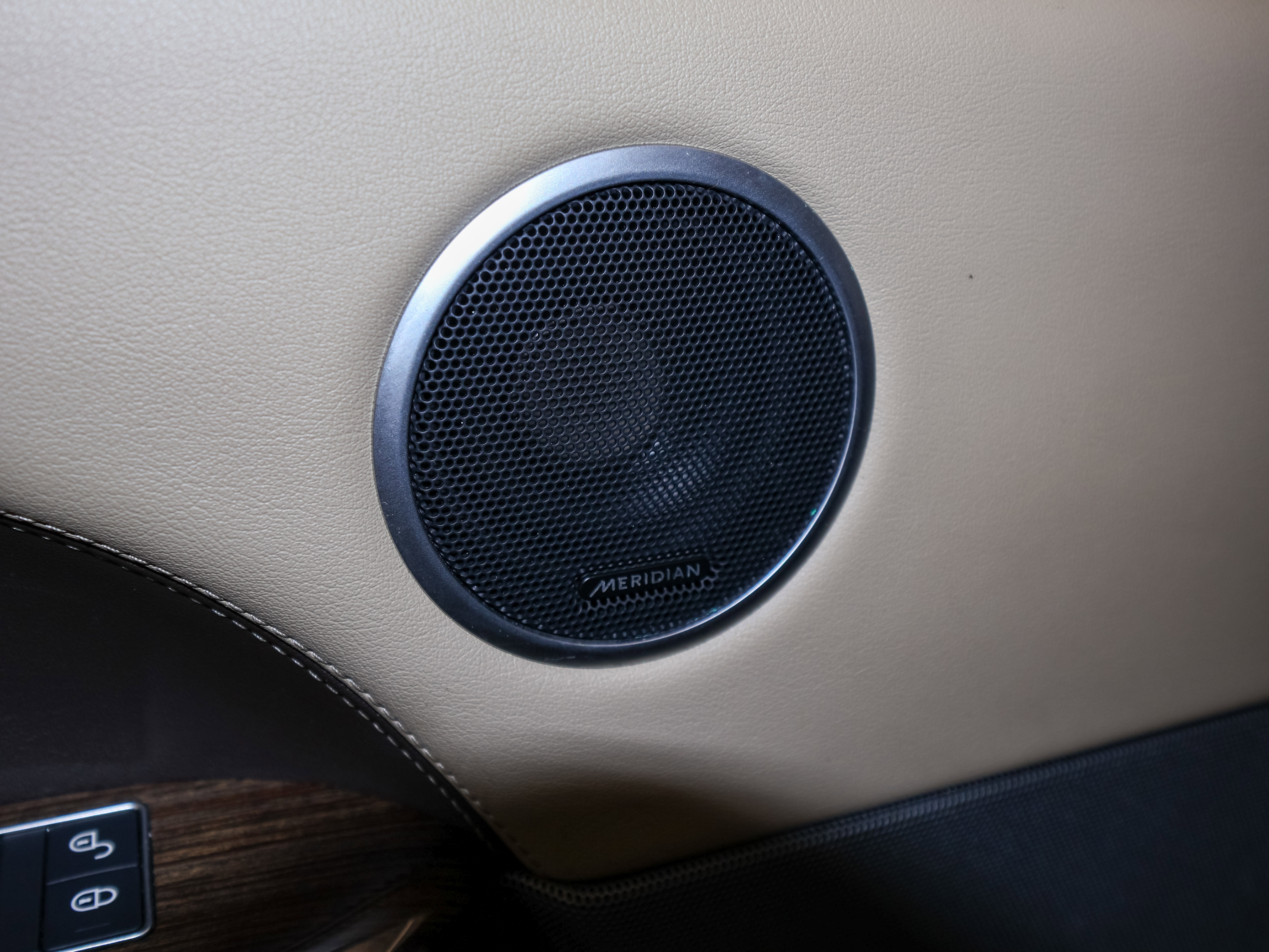 Used 2020 Land Rover Range Rover Sport HSE image 22