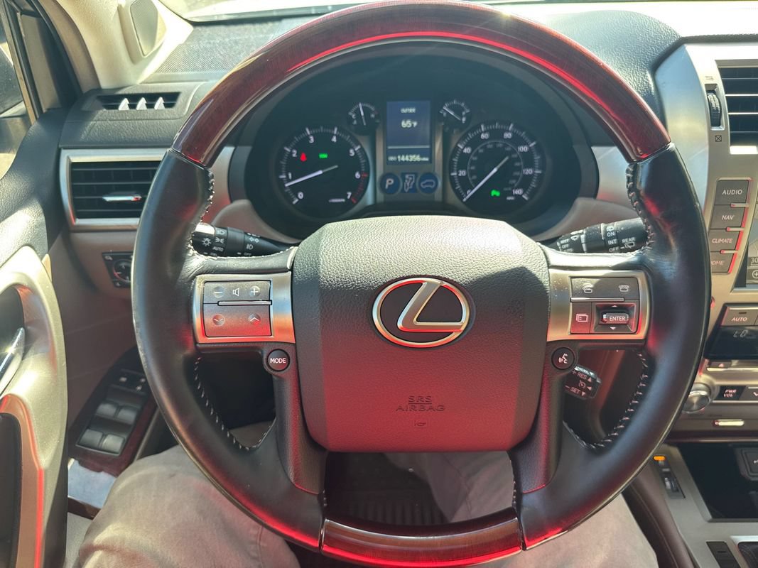 Used 2018 Lexus GX 460 Premium w/ Premium Package AWD/4WD image 33