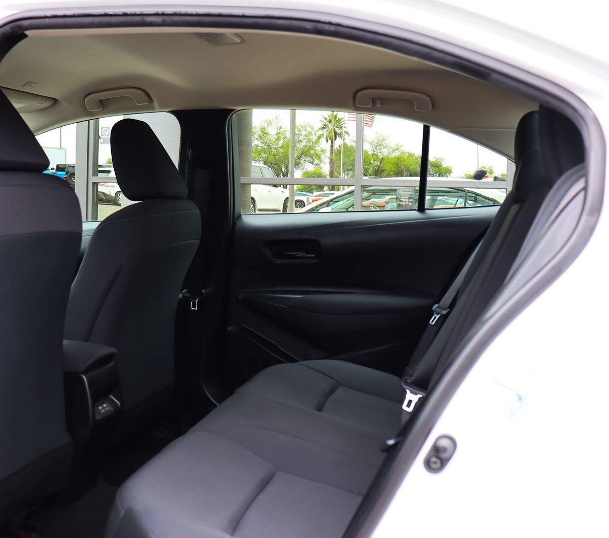 Used 2023 Toyota Corolla LE FWD image 33